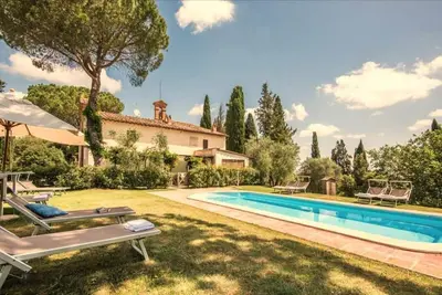 Image de Villa Santo Stefano. up to 14 sleeps. Pool