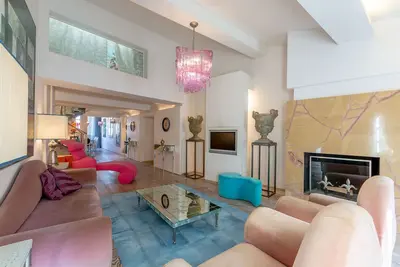 Image de Historic building with unique view of Pontevecchio