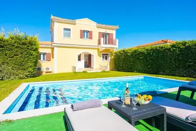 Image de Villa Europe Thia - Trois Chambres Villa, Couchages 7