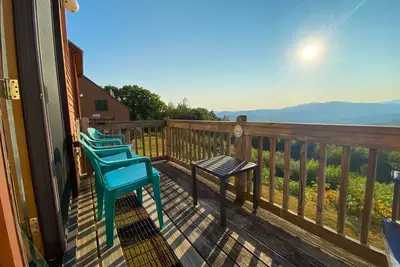 Image de Waterville Estates home w\/ access to pool, hot tub, restaurant & on-site ski mtn