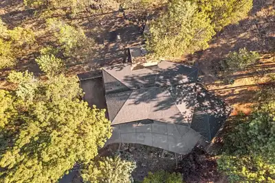 Image de Beautiful Home on Acreage in the Trees in Nw Bend Pet Friendly