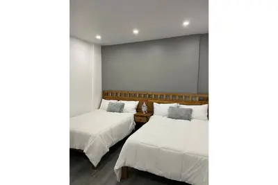 Image de Modern suite \"Arena\" Downtown steps beach papas club
