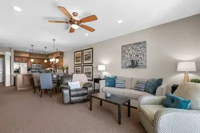 Image de Huge 2 Bedroom Condo - Pets, Elevator, Close to Rec-Plex and Branson Hills | 1405