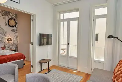 Image de Boutique Rentals- Flores Classic w/balcony