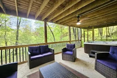 Image de Wild Flower-Themed Retreat