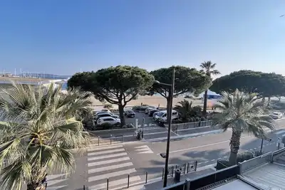 Image de Appartement T3 - 4/6 personnes - Climatisation - Vue mer - Wifi - Centre et Plage - Sainte Maxime