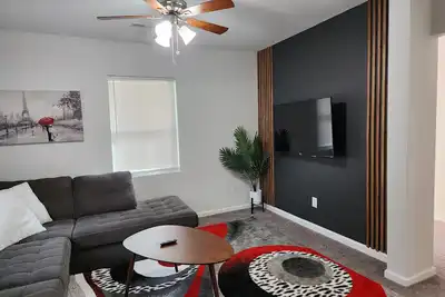 Image de Experience the Difference Best CozyClean Retreat in Town! Sleep 4. Dryer/Washer.