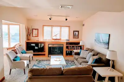 Image de Lakeview Condo: Downtown Bayfield, Beach, Deck