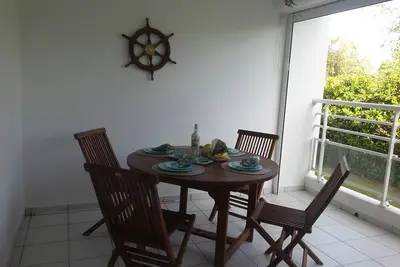 Image de Beautiful luxury one-bedroom apartment 5 minutes from the beach!