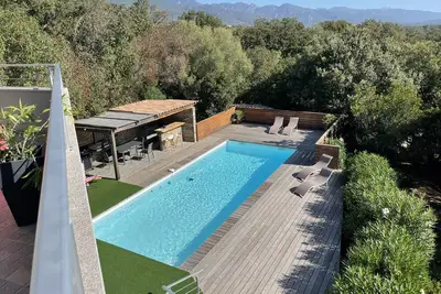 Image de Luxury villa - magnificent bay and mountain view - close to the beaches