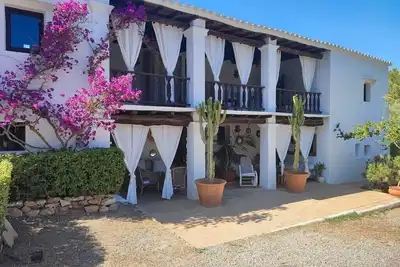 Image de Finca authentique ibicenco avec piscine et immense jardin