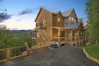 Image de 5 Bedroom Luxury Cabin with Breathtaking Views, Secluded, Wi-Fi, Game Room