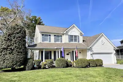 Image de 104 University Drive - Super close to downtown Lewes and the canal!