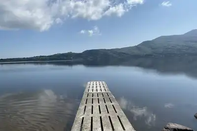 Image de ✨HotTub✨ New Renovated historical cottage, private lake access, scenic views