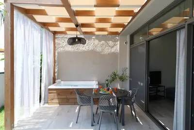 Image de Perla, the Beach House. Private Beach sunbeds and umbrellas!