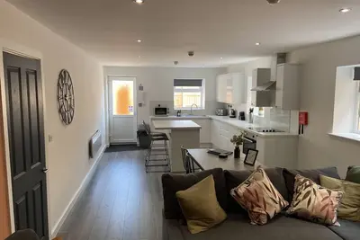 Image de Stylish Two Bed Apartment, Private Entrance, Sleeps 6