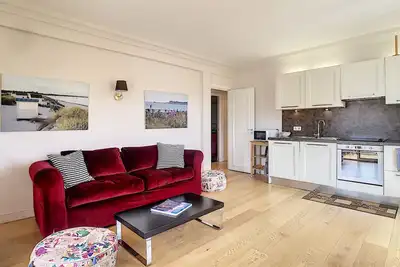 Image de Beau 3 pièces avec loggia à 2 pas de la Croisette, Cannes