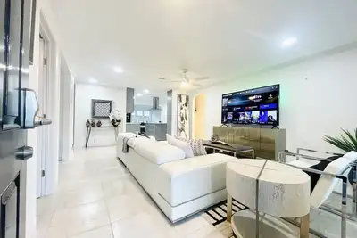 Image de 5-bedroom vacation home just 15 minutes walk to At&T Stadium, Globe Life Field. .