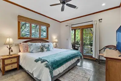 Image de Gem across the street from the beach