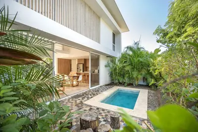 Image de Brand New Luxury Beach Villa 5 min walking distance to Pelada beach