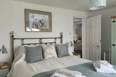 Charming Cottage with rural views