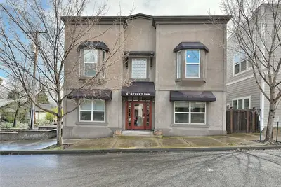 Image de 230- Downstairs-Duplex-Salle de bain privée-Vue sur Montagne