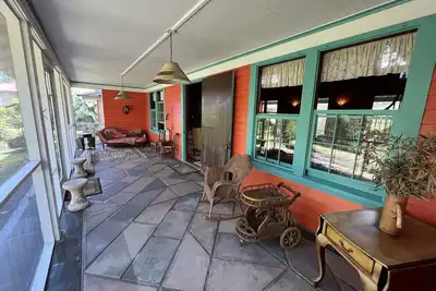 Image de Private 2 Bedroom Suite with Ac in Historic Mansion Steps from the Beach