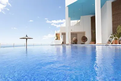 Image de Luxurious 3 en-suite bed with 300 degree view of Mediterranean, Gibraltar, Africa