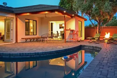 Image de Relaxing 4 Bedroom Estate: Private Pool w/ Heated Pool Option | Fire pit | Scottsdale