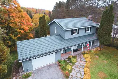 Image de Enjoy our four season cottage with full amenities, on the beautiful Muskoka River