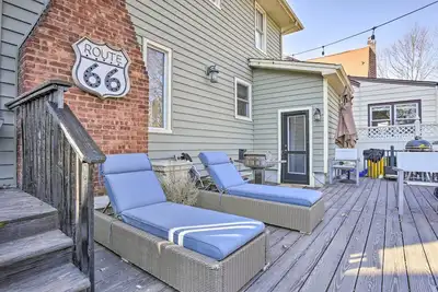 Image de Classic Teaneck Colonial Home with A Modern Touch