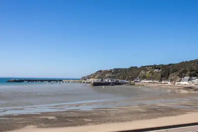Image de 514 - A Erquy, en bordure de la plage du centre