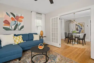 Spacious 1 bedroom 2 bathroom Private Home with Washer/Dryer and Office