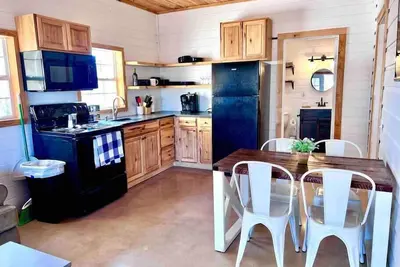 Image de Little Haus on the Farm with a Hot Tub