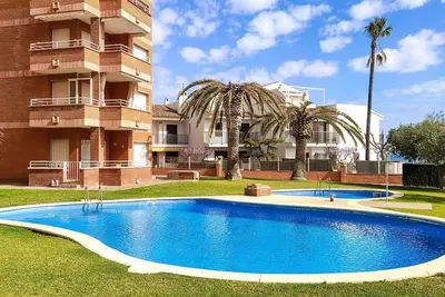 Image de Appartement Au Rez-De-CHAUSSÉE À 50 MÈTRES De La Mer