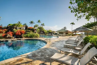 Image de Light filled room, just steps to the beach