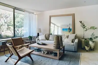 Image de 3 Bed Apartment Sleeps 6 - Private Pool & Hot Tub