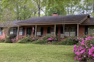 Image de Half Mile to Msu Campus-3 Bed/2Bath Ranch in Cozy Neighborhood!