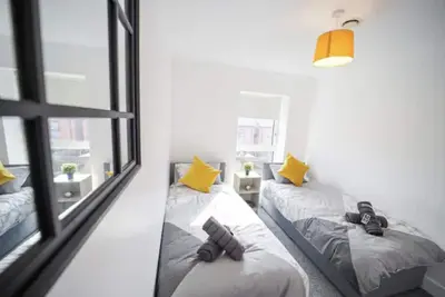 Image de Beautiful 3 bedroom Town house in Birmingham city centre
