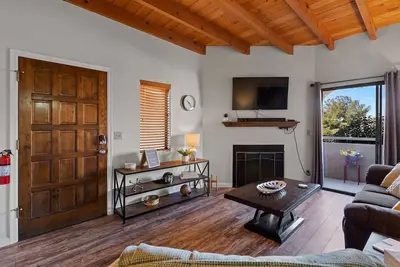 Image de Relaxing Foothills Getaway