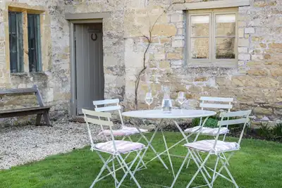 Image de The Compton Cottage, pet friendly, with a garden in Northleach