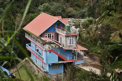 Image de Located in the heart of Darjeeling surrounded by greenery.