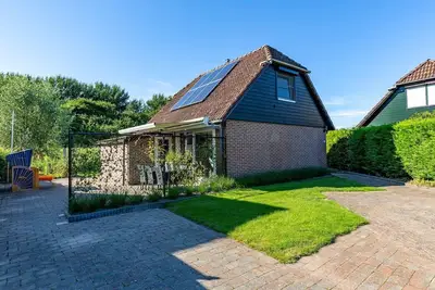 Image de Family house, close to the beach and Lake Veere, garden where children can play