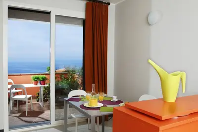 Image de \" Two-room apartment for 3 people in a Residence overlooking the Gulf of Genoa \"