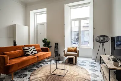 Ruby Orange Apartment, WiFi, Ac! New!