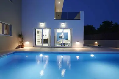 Image de Blue fantasy is new modern villa 5 min from the beach!