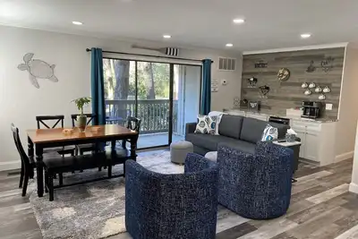 Image de Economy Forest Beach Villa Walkable to Coligny Beach with Pool