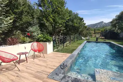 Image de Villa \"Les chênes\" Luberon Maubec, grande piscine.
