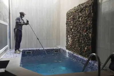 Image de Logement De Confort Avec Petite Piscine