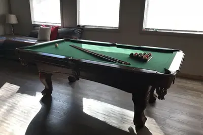 Image de Large Fun Filled Home near Canton lake